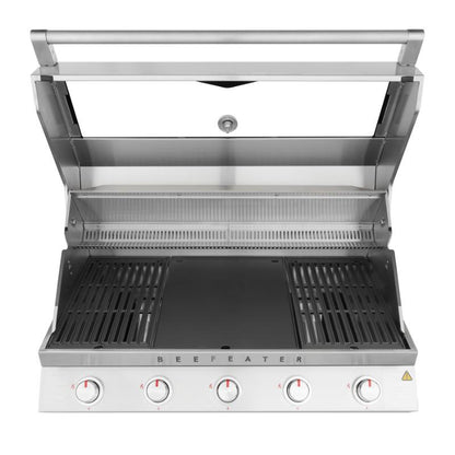 Beefeater -  Signature 7000 Classic 5B built In BBQ, stainless steel  w/ Hood, Cast Stainless Burners & Cast Iron Grills