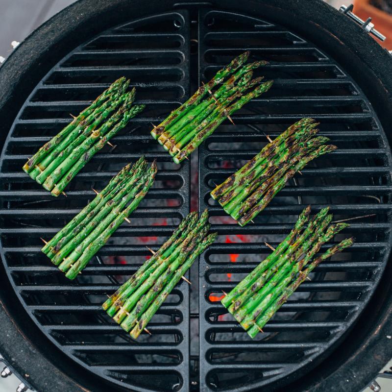 Kamado Joe - Classic Joe™ Half Moon Cast Iron Grill Grate