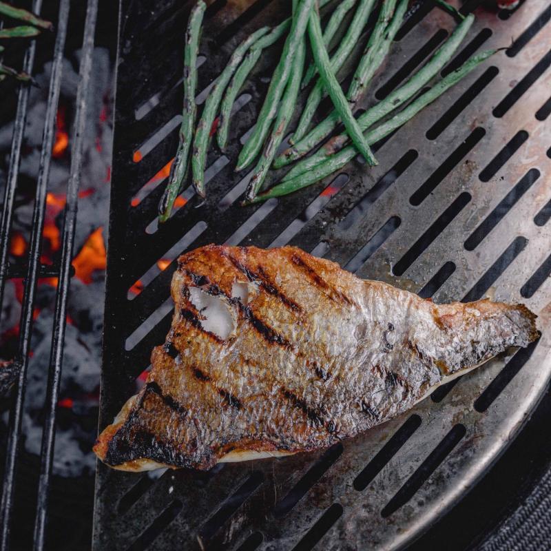 Kamado Joe - Classic Joe™ Half Moon SS Cooking Grate (Fish & Veg)