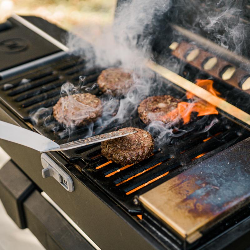 Masterbuilt - Portable Charcoal Grill With Cart